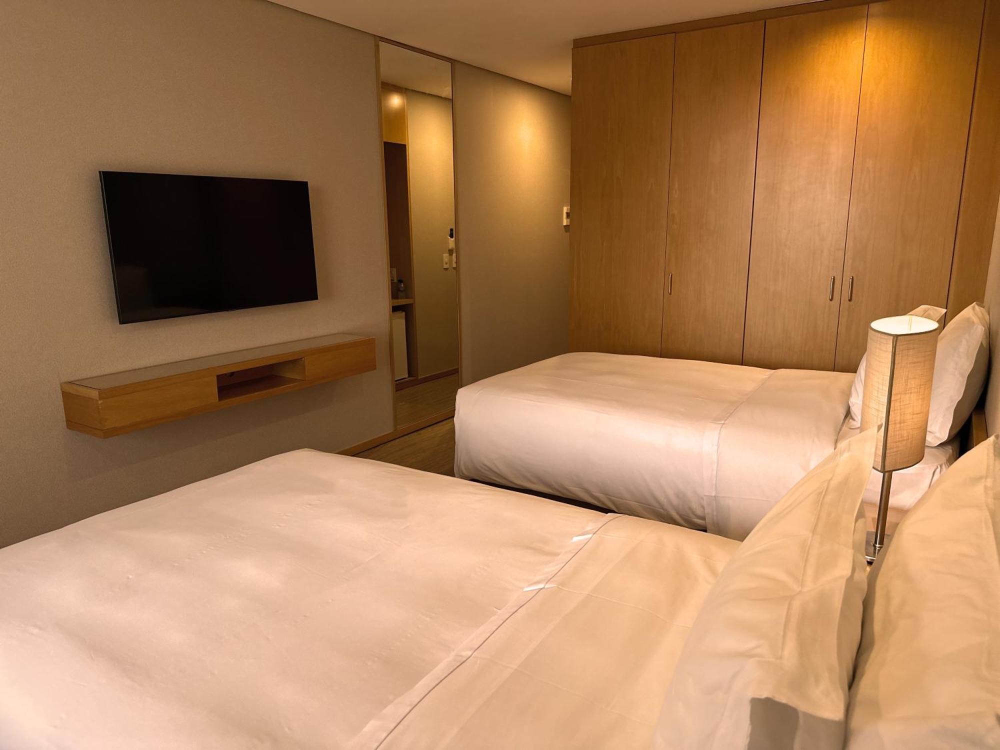 Quarto Deluxe com 2 Camas de Solteiro