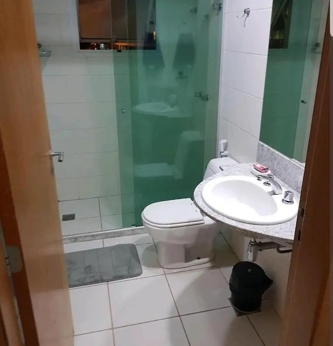 Flat Biarritz Setor Hoteleiro Norte Quarto 106-1
