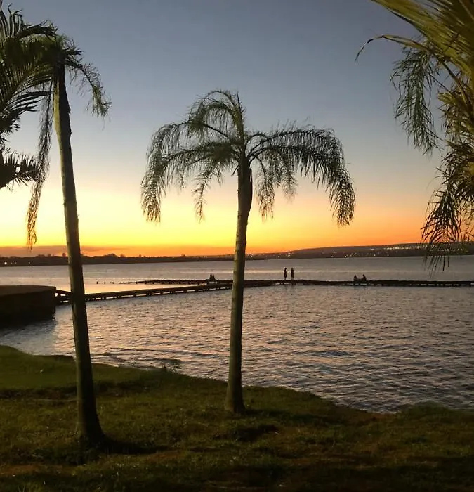 Lindo Apart Lake Side com banheira-1