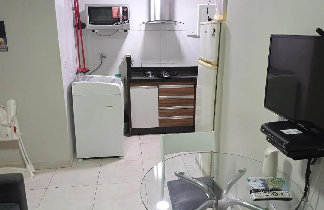 Apt 202-1