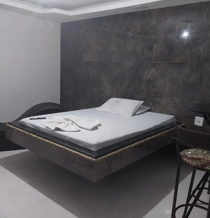 Hotel Canal Hum-1