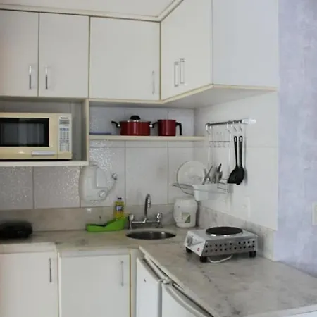 Flat Ed. Biarritz Setor Hoteleiro Norte Quarto 615-2