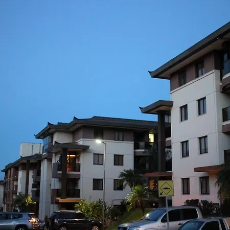 Apt Quarto E Sala Com Sofa Cama 46M2- Life Resort - Piscina E Beira Lago-2
