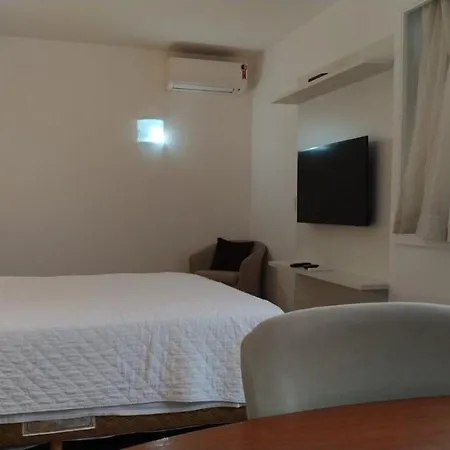 Flat Hotel Confort Suites-3