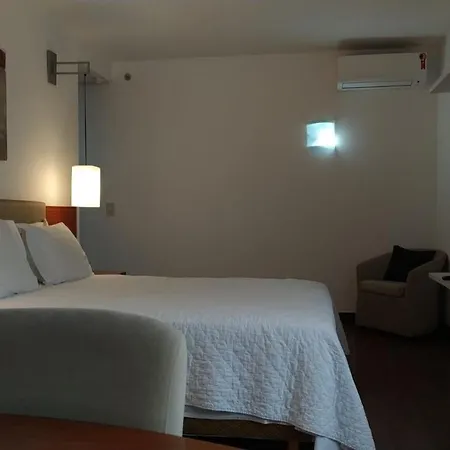 Flat Hotel Confort Suites-2
