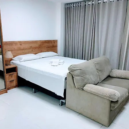 Flat New Vision Com Varanda A008-3
