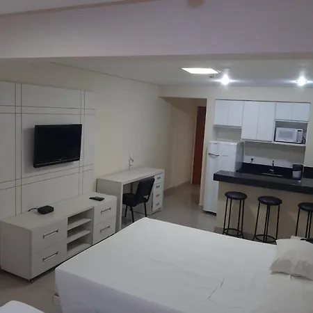 Garvey Park Hotel-3