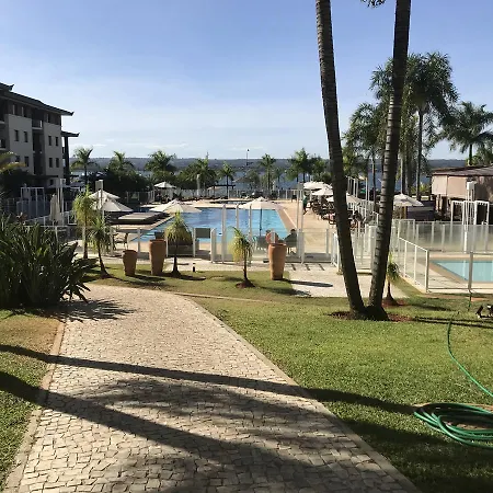 Flat Em Resort Incrivel A 10 Min Da Esplanada, Stf E Pgr-3