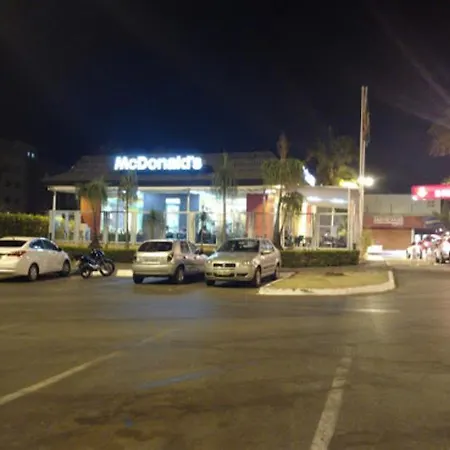 Kitinet 2/4 No Sudoeste-3