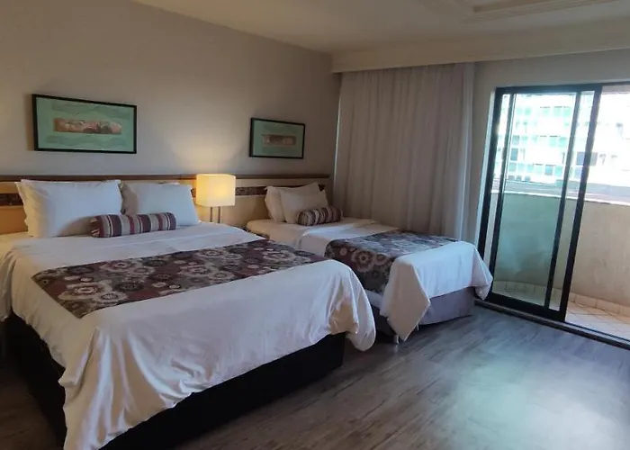 Pet friendly Flat De Alto Padrão: Centrally Located Luxury with Daily Housekeeping Brasilia