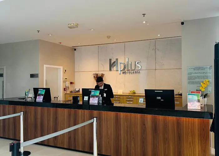 Pet friendly Ed Saint Moritz, Flat 02 Com Garagem, Shn No Coracao De Brasilia Apartment